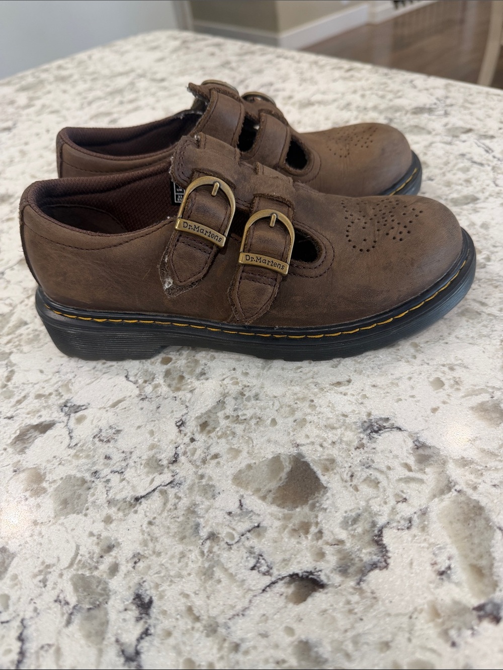 Girls Mary Jane Dr. Martens